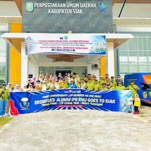 Alumni IPB Riau Tanam Pohon Bersama di Gedung Perpustakaan Siak, Dukung Green Library dan Siak Hijau